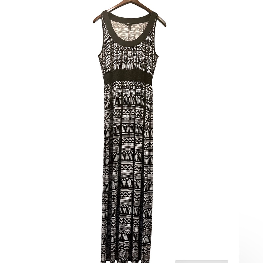 Milano Black White Geometric Print Knit Sleeveless Maxi Dress Sz M